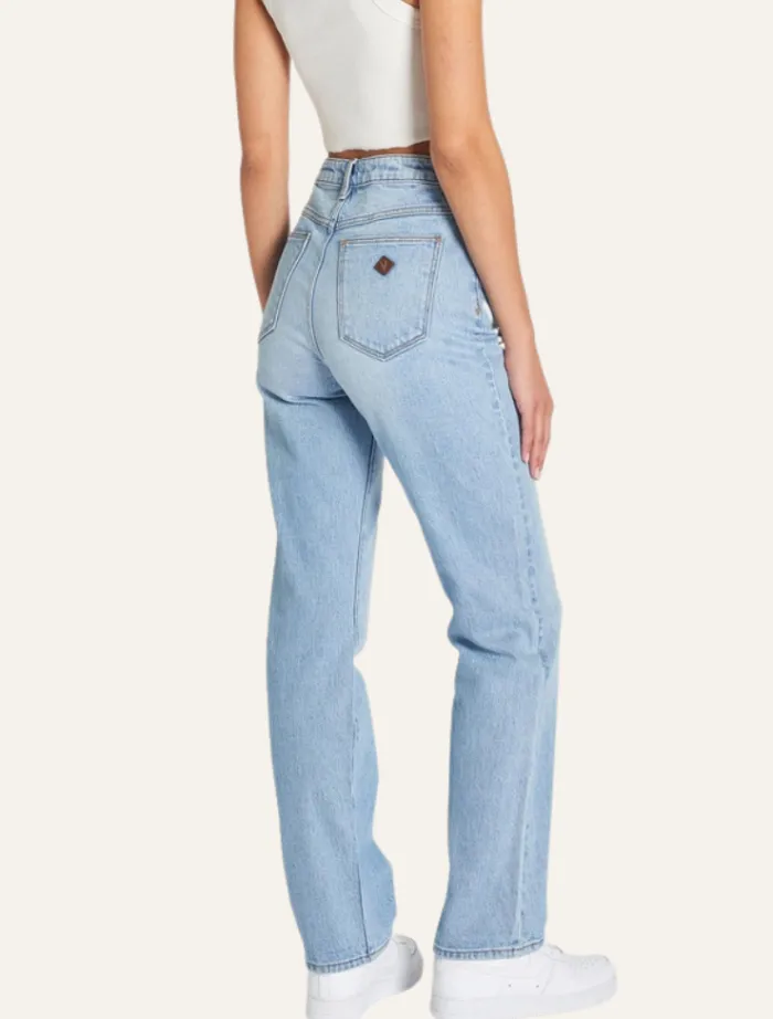 a__high_straight__hailey__1.webp Abrand A 94 High Straight - Hailey Distressed Vintage Blue< Denim
