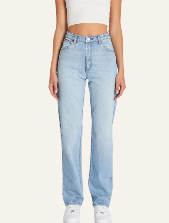 a__high_straight__hailey__2.webp Abrand A 94 High Straight - Hailey Distressed Vintage Blue< Denim