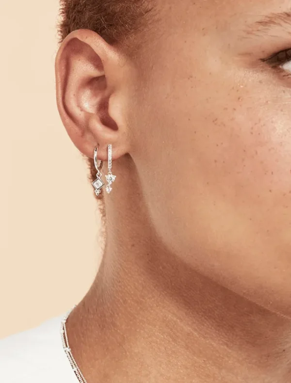 Jolie and Deen Ally Sleepers - Silver< Earrings