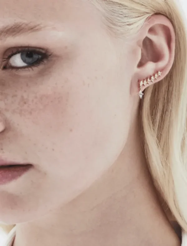Jolie and Deen Bernice Earrings - Gold< Earrings
