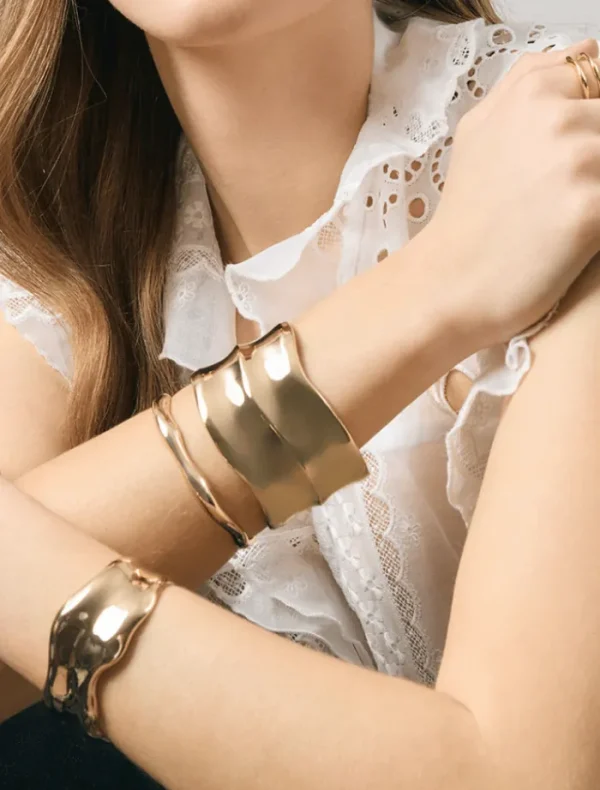Jolie and Deen Beverly Cuff - Gold< Bracelets