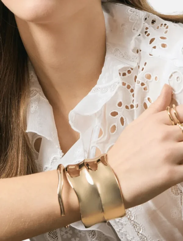 Jolie and Deen Beverly Cuff - Gold< Bracelets