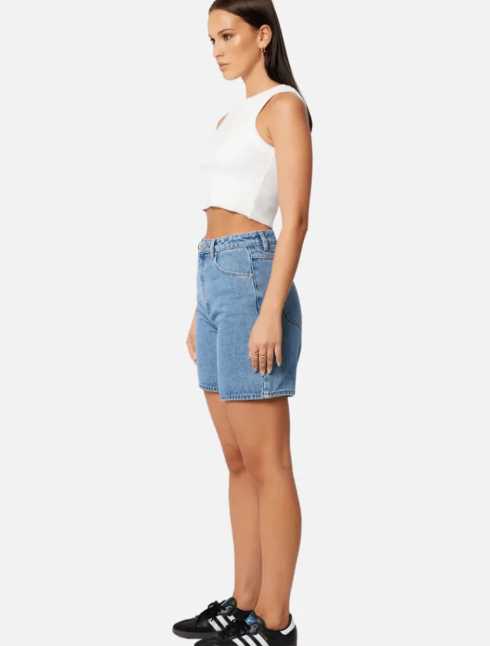 carrie_short__naomi_4.webp Abrand Carrie Short - Naomi< Denim | Shorts