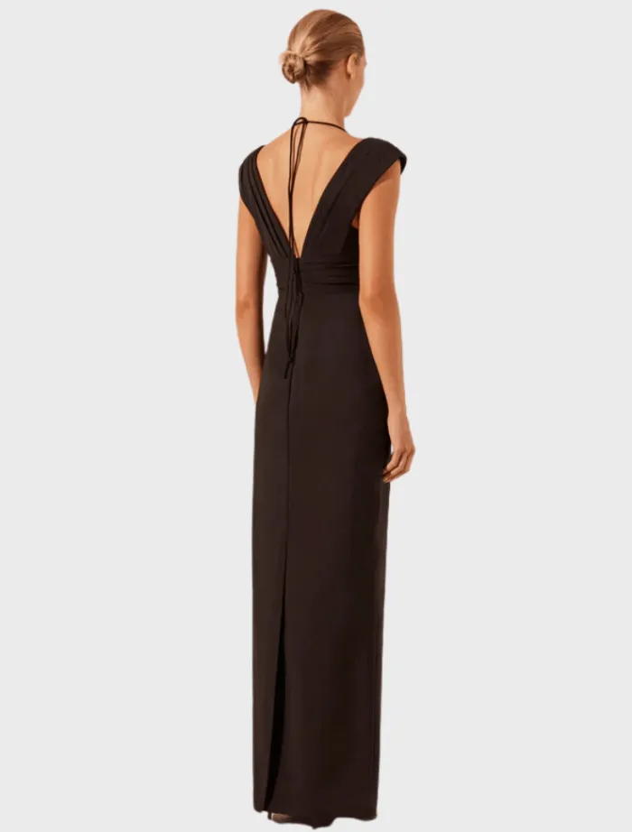 cross_front_ruched_maxi_d_1.webp Shona Joy Cross Front Ruched Maxi Dress - Black< Midi Dresses | Skirts