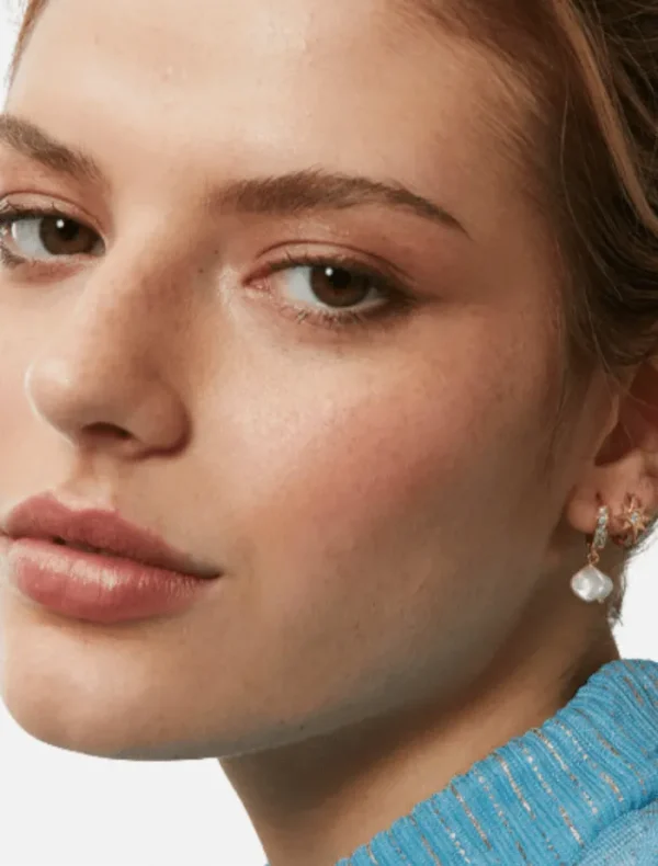 Jolie and Deen Crystal Star Sleepers - Silver< Earrings