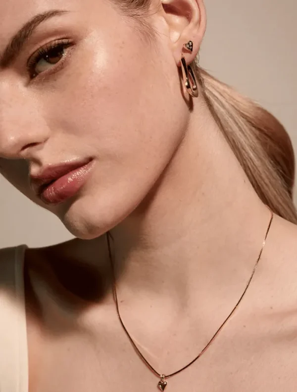 Jolie and Deen Daphne Heart Studs - Gold< Earrings