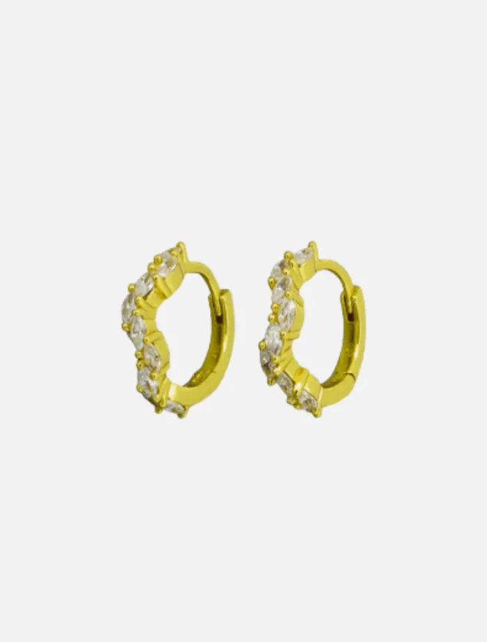 elora_sleepers__gold_0.webp Jolie and Deen Elora Sleepers - Gold< Earrings