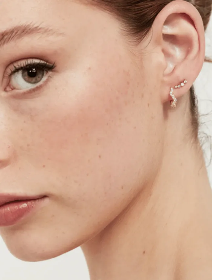 elora_sleepers__gold_1.webp Jolie and Deen Elora Sleepers - Gold< Earrings