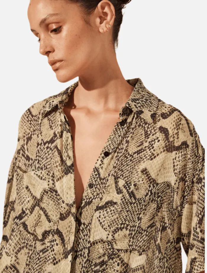 hadiya_side_split_short_s_1.webp Shona Joy Hadiya Side Split Short Sleeve Shirt - Almond/Multi< Shorts | Shirts