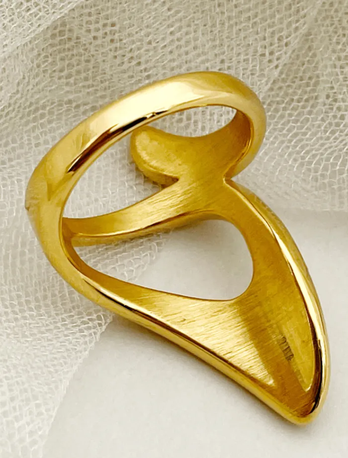 katya_ring__gold_2.webp Insurge Clothing Katya Ring - Gold< Rings