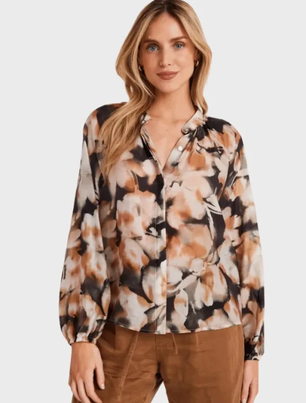Bella Dahl Long Sleeve Shirred Raglan Shirt - Harvest Floral Print< Skirts | Shirts