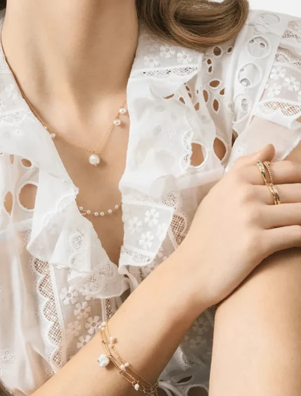 Jolie and Deen Mimi Necklace - Gold + Pearl< Necklaces