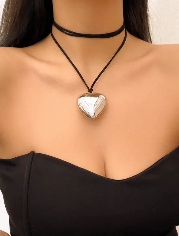 Insurge Clothing Neo Heart Choker - Silver< Necklaces