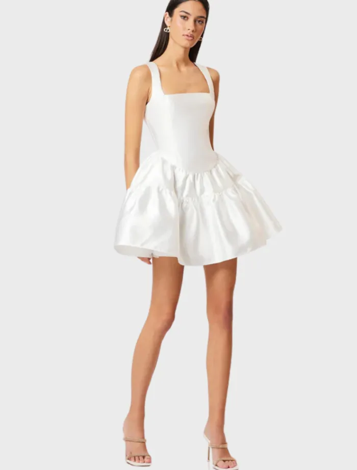 oleander_fit_and_flare_dr_0.webp Elliatt Oleander Fit And Flare Dress - White< Casual Dresses | Mini Dresses