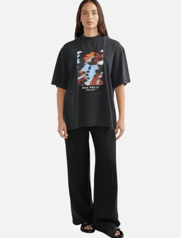Ena Pelly Papillon Tee -Vintage Black< Shorts