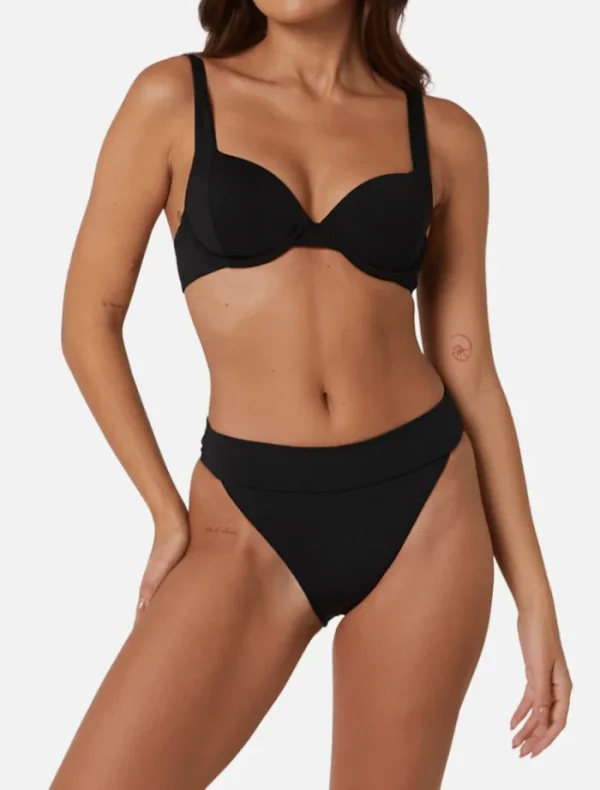 It's Now Cool The Contour Boost Top - Black< Swimwear | Tops