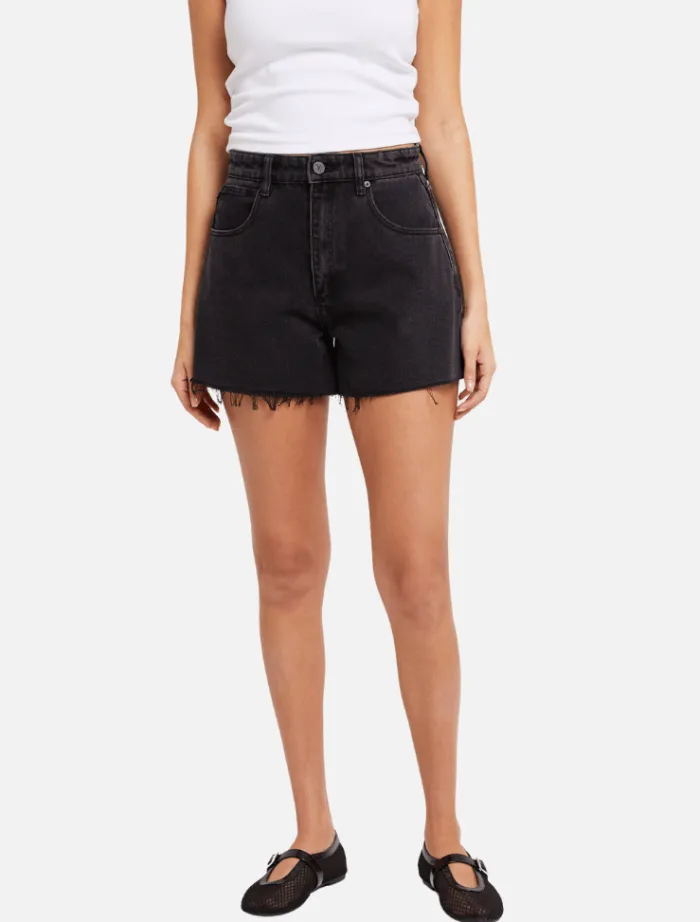 venice_short__heidi_4.webp Abrand Venice Short - Heidi< Denim | Shorts