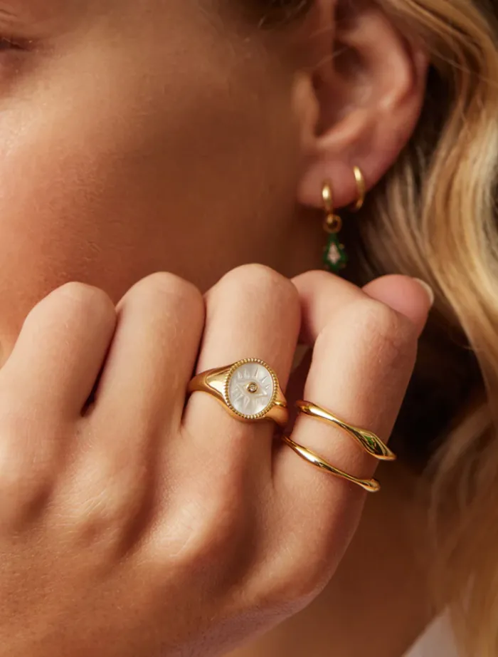 verona_ring__gold_1.webp Jolie and Deen Verona Ring - Gold< Rings